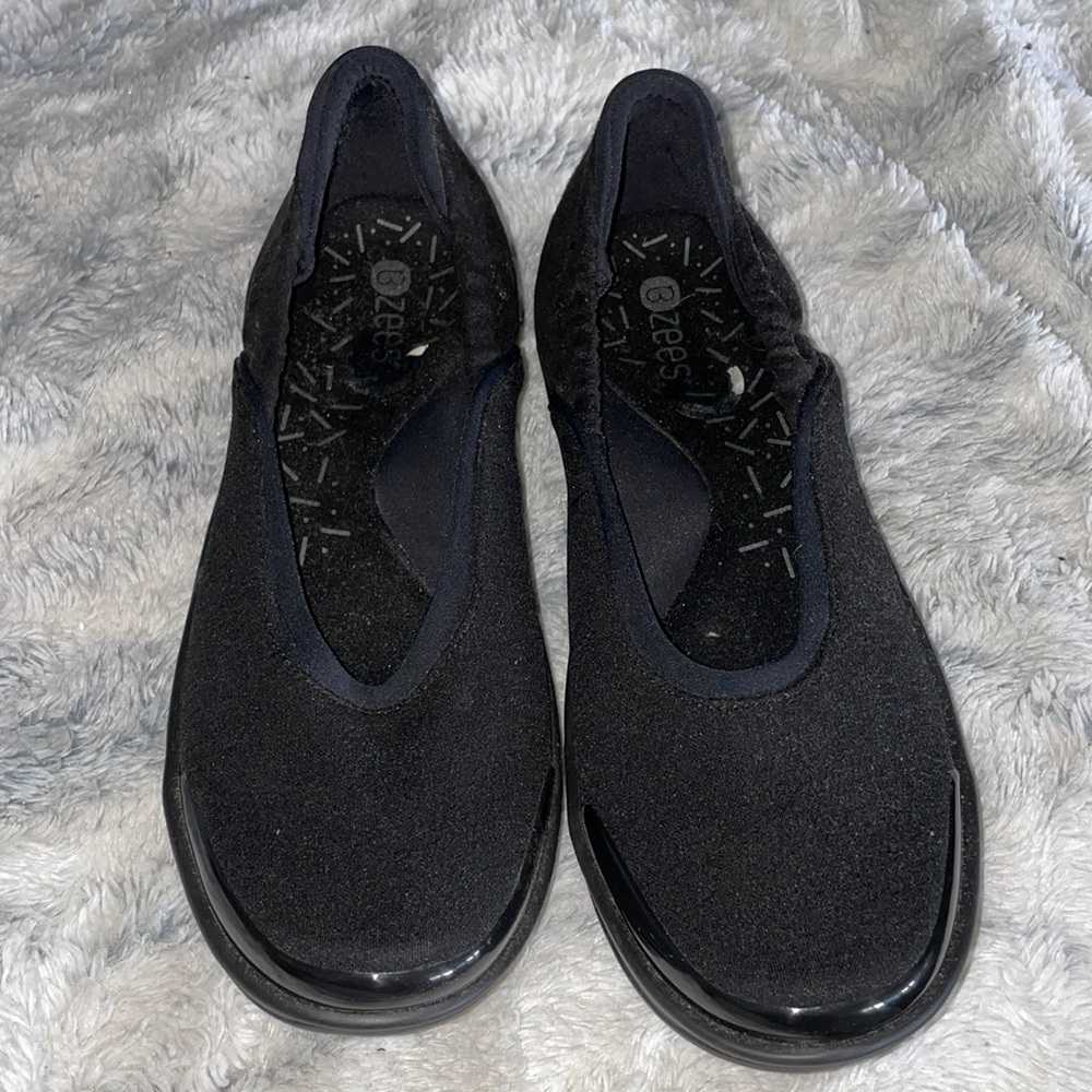 Brand NEW Bzees dress shoes
